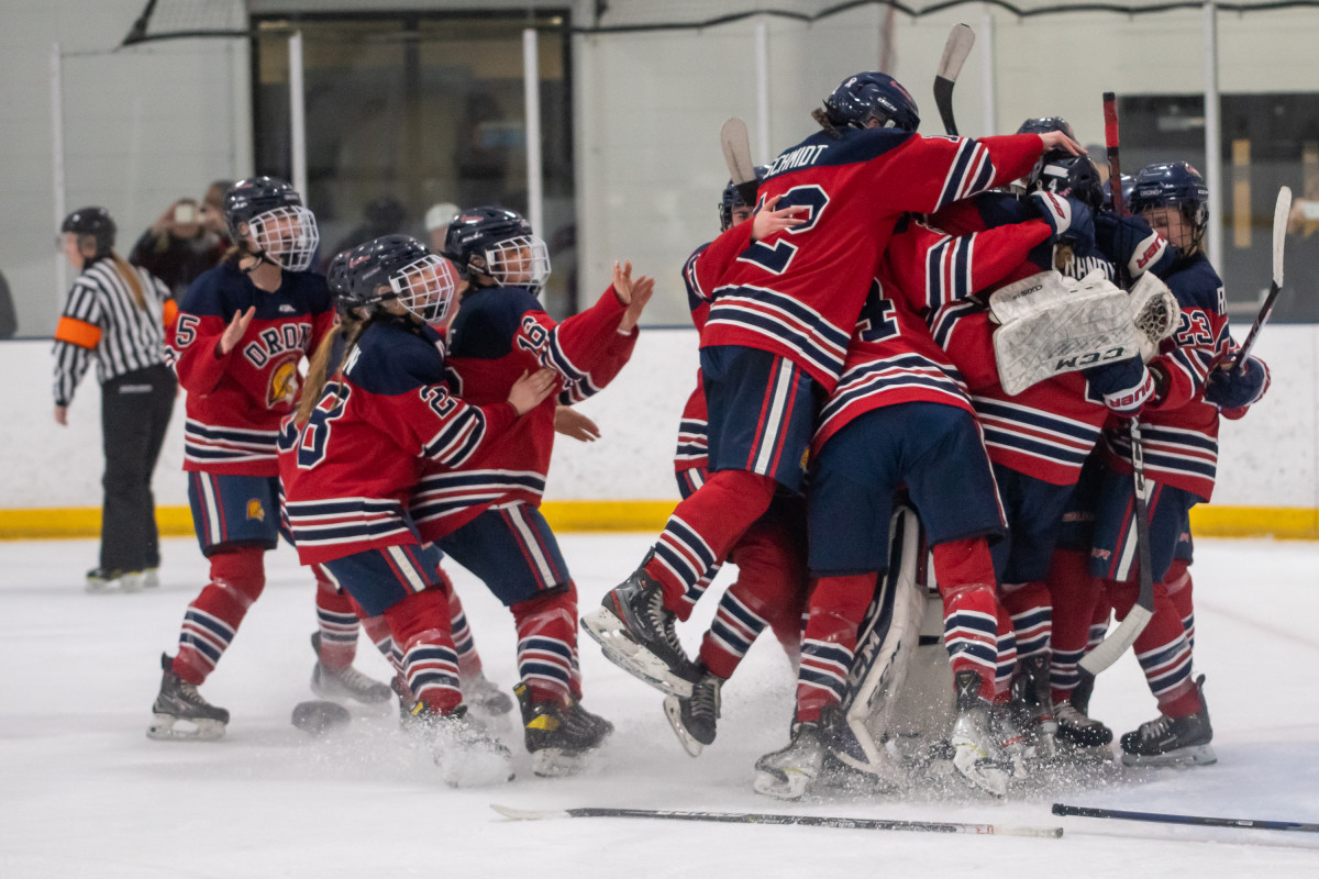 Orono girls vs Holy Angels Feb17-23 Earl Ebensteiner48